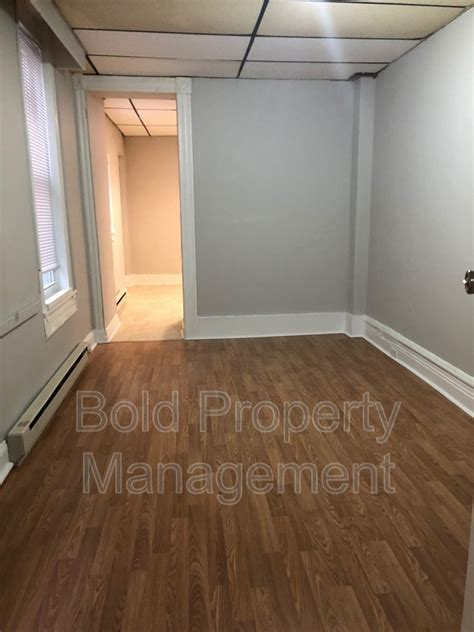 741 N 8th St. Apartments .